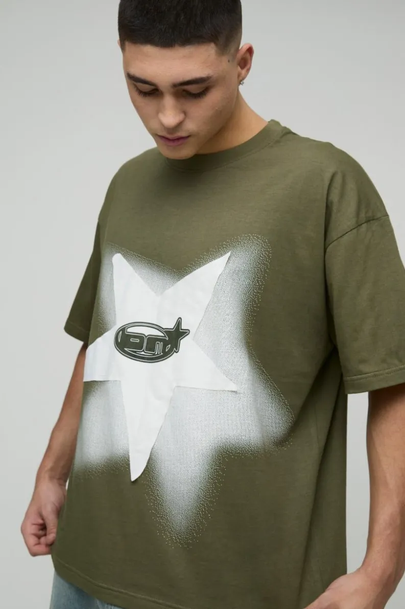 Fashion boohooMAN Oversized Extended Neck Star Applique Graphic T-Shirt khaki