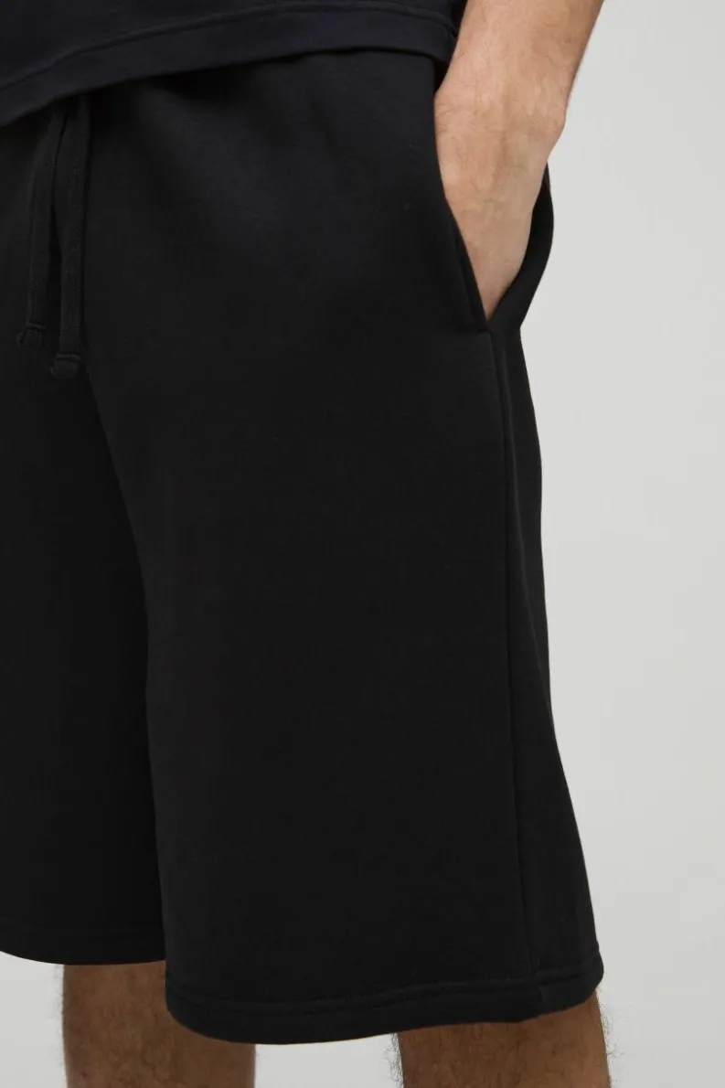 Sale boohooMAN Oversized Fit Drop Crotch Basic Lightweight Shorts black