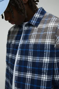 Store boohooMAN Oversized Flannel Check Distressed Collared Shirt blue