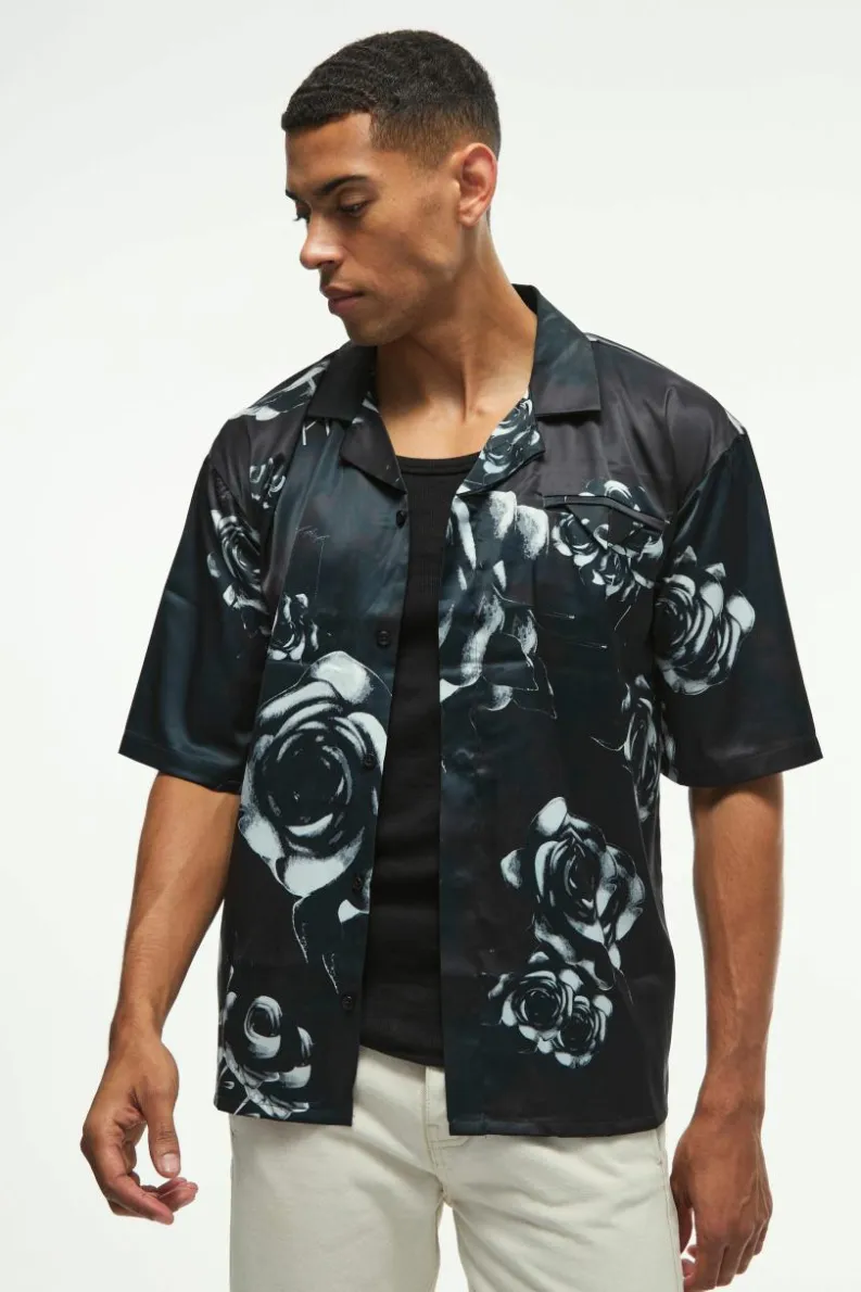 New boohooMAN Oversized Floral Printed Satin Short Sleeve Shirt black