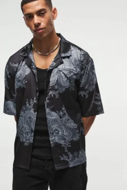 Best boohooMAN Oversized Printed Satin Revere Triangle Pocket Shirt black