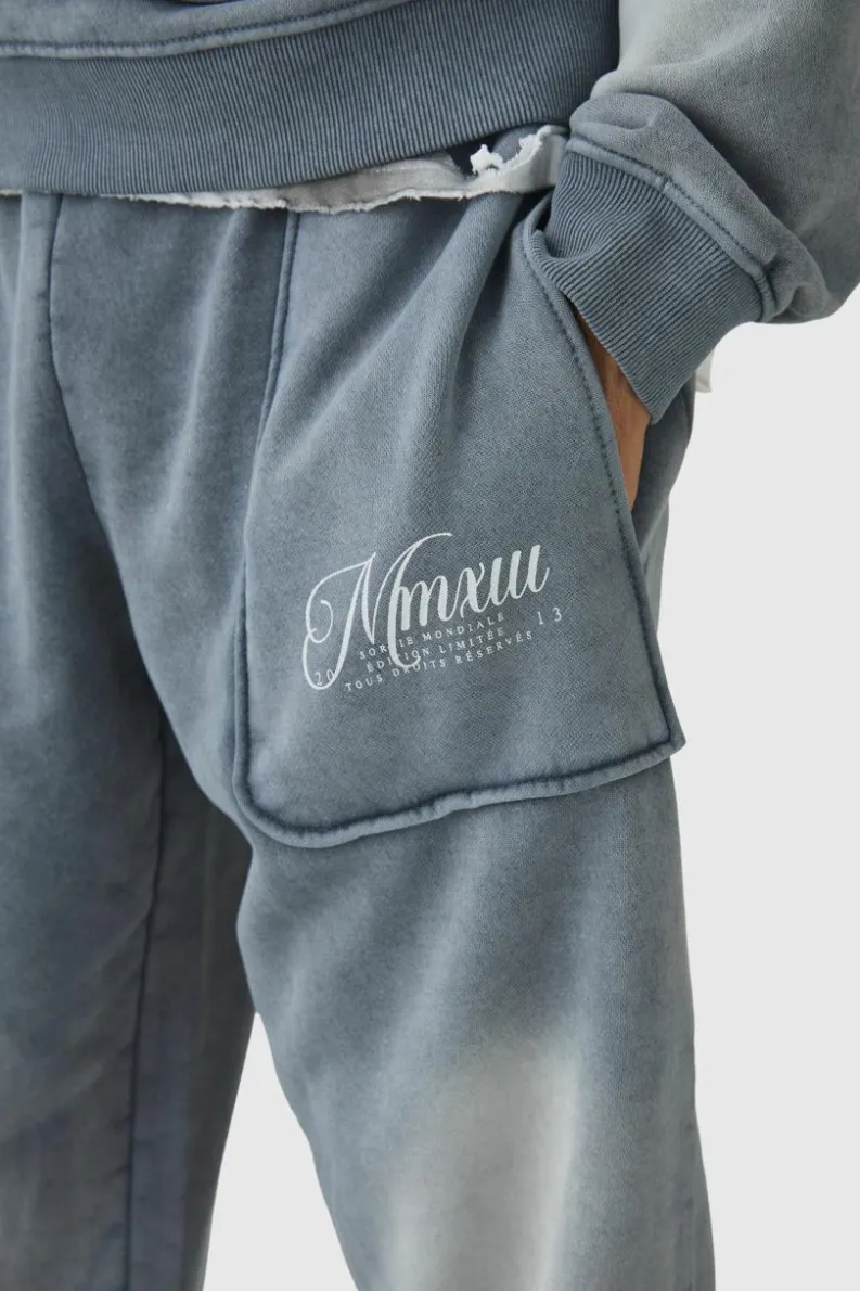 Sale boohooMAN Oversized Seam Detail Joggers charcoal