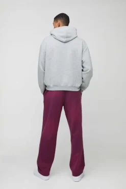Clearance boohooMAN Oversized Spray Wash Jogger burgundy