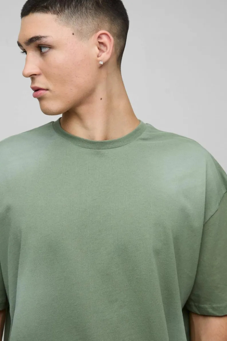 New boohooMAN Oversized Spray Wash T-shirt khaki