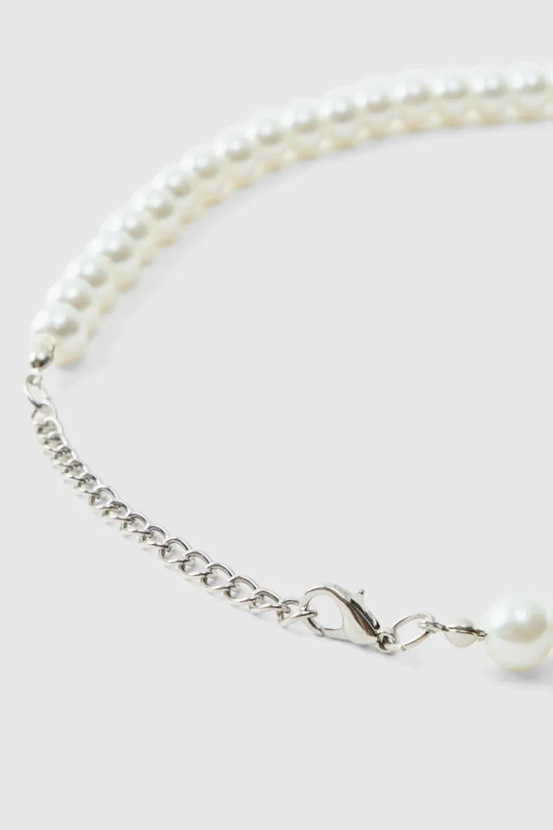 Hot boohooMAN Pearl Necklace with Cross white