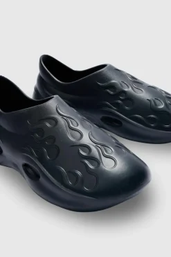 Online boohooMAN Perforated Flame Moulded Mule black