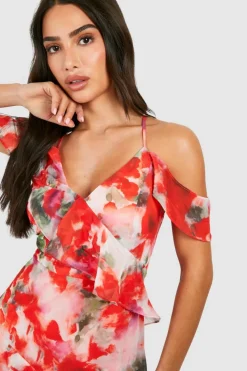 Sale boohoo Petite Chiffon Tiered Ruffle Floral Maxi Dress pink