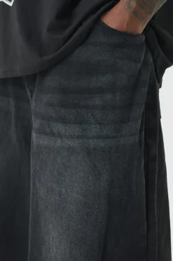 Cheap boohooMAN Plus Denim Parachute Jeans washed black
