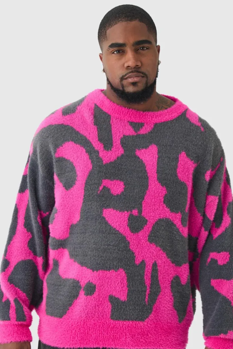 Store boohooMAN Plus Fluffy Knit Abstract Sweatshirt pink