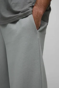 Store boohooMAN Plus 330GSM Basic Straight Fit Jogger dark grey