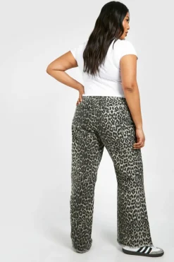 Online boohoo Plus Straight Leg Jean leopard