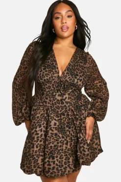 Store boohoo Plus Milkmaid Woven Bubble Hem Skater Dress leopard