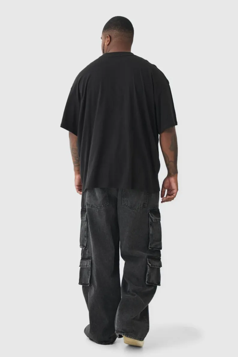 New boohooMAN Plus Oversized Extended Neck Heart Embroidered T-Shirt black