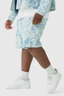 Store boohooMAN Plus Relaxed Fit Fabric Interest Denim Shorts light blue
