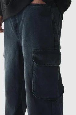 Outlet boohooMAN Plus Relaxed Rigid Flare Cargo Jeans washed black