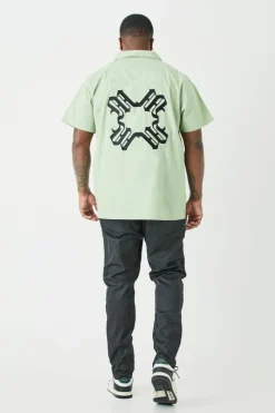 Best boohooMAN Plus Short Sleeve Drop Revere Back Embroidered Shirt sage