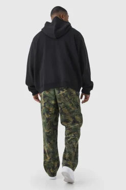 New boohooMAN Plus Straight Camo Bandana Cargo Trouser dark green