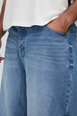 Best boohooMAN Plus Twist Seam Balloon Fit Jeans light wash