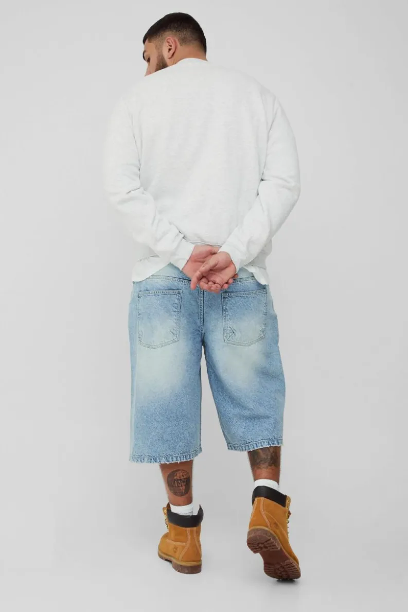 Hot boohooMAN Plus Washed Distressed Hem Jorts stonewash