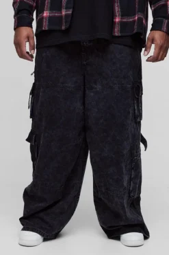 Online boohooMAN Plus Washed Twill Multi Pocket Baggy Cargo Trousers black