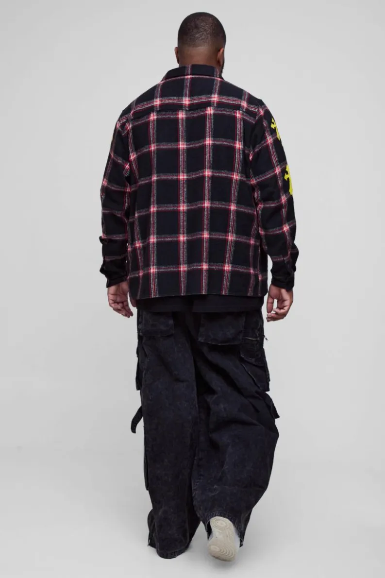 Online boohooMAN Plus Washed Twill Multi Pocket Baggy Cargo Trousers black