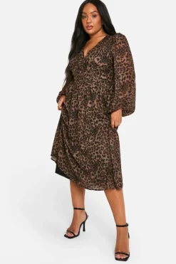 Discount boohoo Plus Woven Milkmaid Midi Skater Dress leopard