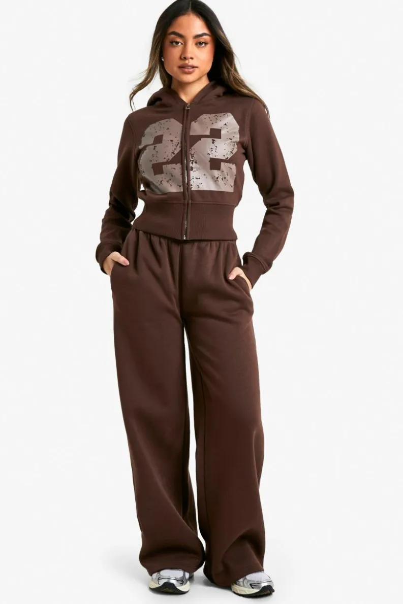 Fashion boohoo 22 Print Zip Through Shrunken Tracksuit chocolate