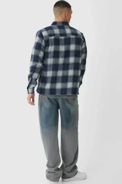 Store boohooMAN Regular Fit Long Sleeve Check Shirt grey
