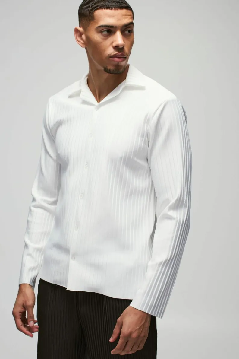 Outlet boohooMAN Regular Fit Revere Pleated Long Sleeve Shirt white