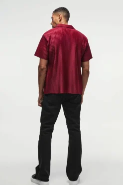 Store boohooMAN Regular Fit Revere Pleated Shirt burgundy