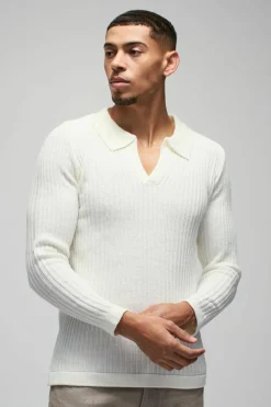 Hot boohooMAN Regular Fit Ribbed V Neck Collar Knitted Polo ecru