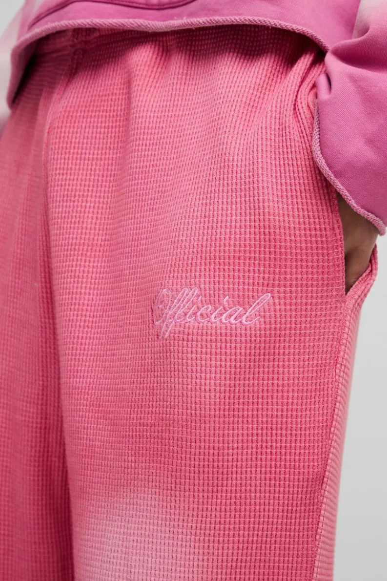 Fashion boohooMAN Regular Fit Spray Wash Heavy Waffle Embroidered Split Hem Jogger pink