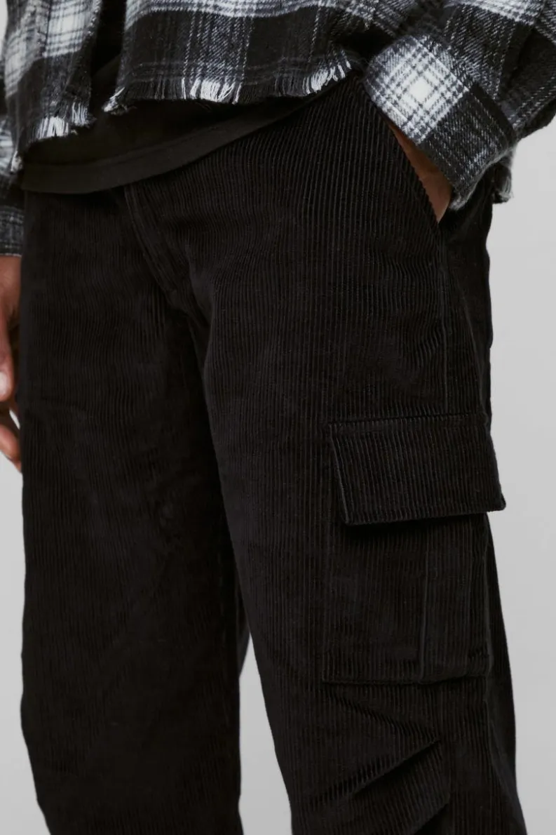 Cheap boohooMAN Relaxed Corduroy Cargo Trouser black