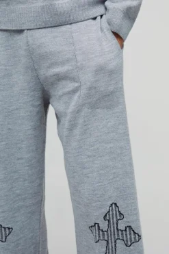 Discount boohooMAN Relaxed Fit Laddered Cross Raw Edge Knitted Jogger grey