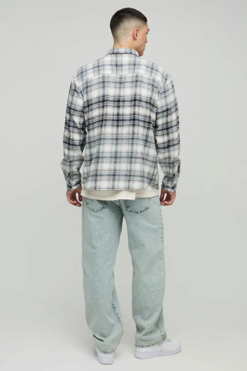 Hot boohooMAN Relaxed Fit Rigid Seam Detail Jeans light blue
