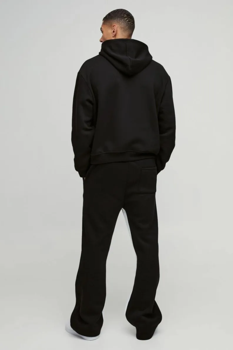 Outlet boohooMAN Relaxed Flare Worldwide Star Gusset Jogger black