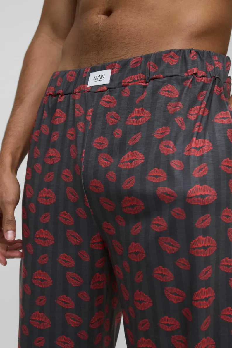 Hot boohooMAN Relaxed Lips Lounge Joggers black