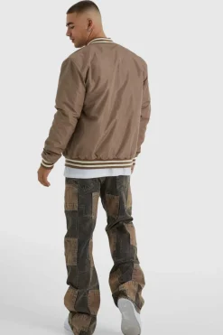 Hot boohooMAN Relaxed Rigid Flare Patchwork Jeans chocolate