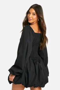 Store boohoo Shirred Long Sleeve Smock Dress black