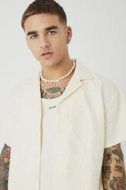 Discount boohooMAN Short Sleeve Boxy Tonal Texture Shirt white