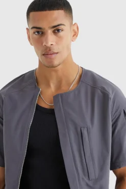 Sale boohooMAN Short Sleeve Collarless Technical Zip Shirt charcoal