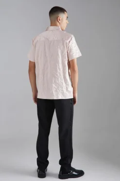 Outlet boohooMAN Short Sleeve Crinkle Satin Sheen Shirt ecru