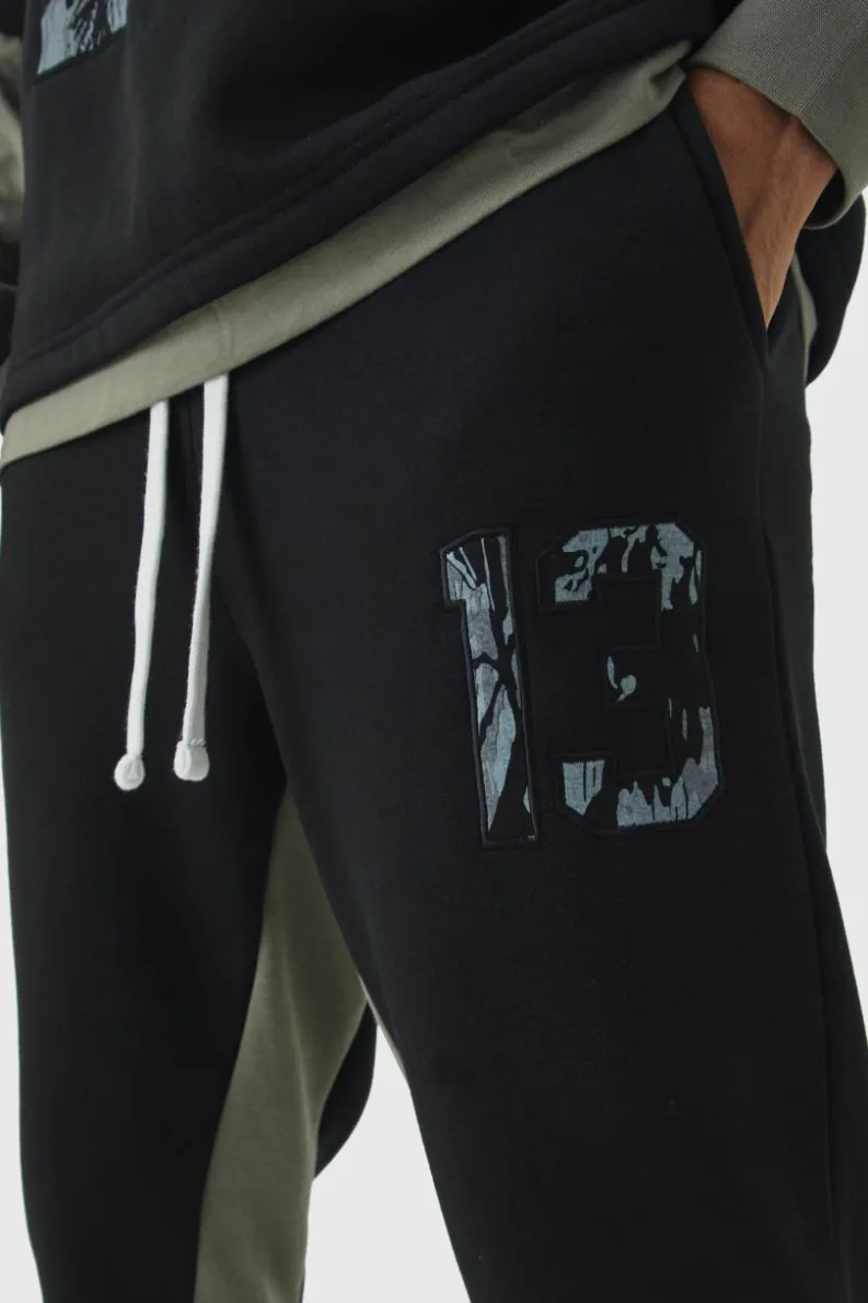 Cheap boohooMAN Slim Fit Camo Gusset Joggers black
