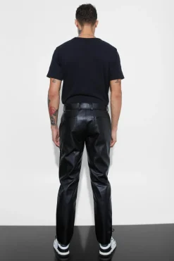 Store boohooMAN Slim Fit Pu Trouser black