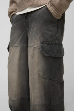 Online boohooMAN Super Baggy Rigid Cargo Denim Jeans grey