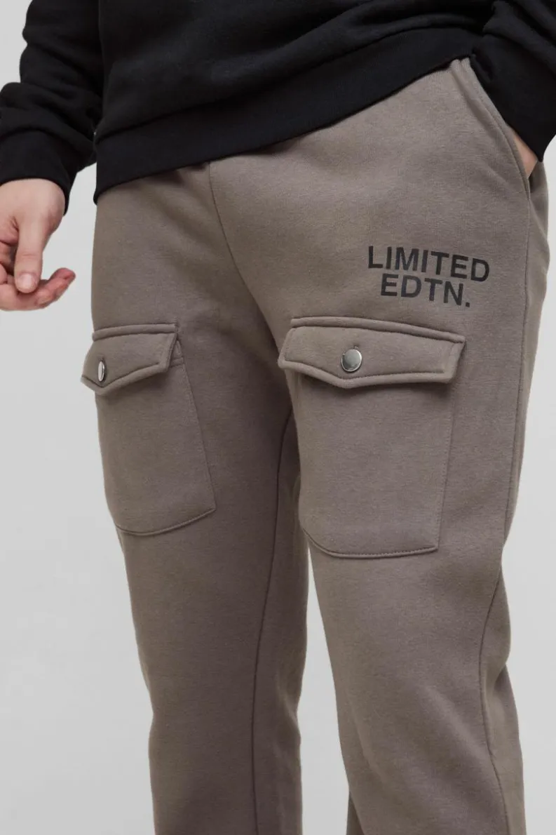 Clearance boohooMAN Tall Limited Slim Flare Cargo Gusset Jogger charcoal