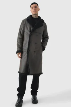 Store boohooMAN Tall Longline Double Breasted Aviator Jacket In dark brown