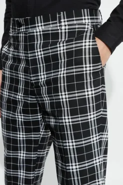 Cheap boohooMAN Tall Skinny Fit Mono Tartan Cropped Trouser black