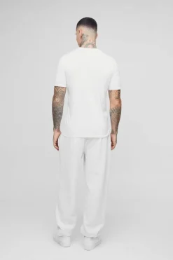 New boohooMAN Tall Slim Fit Basic T-Shirt white