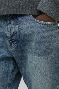 New boohooMAN Tapered Fit Rigid Jeans vintage blue
